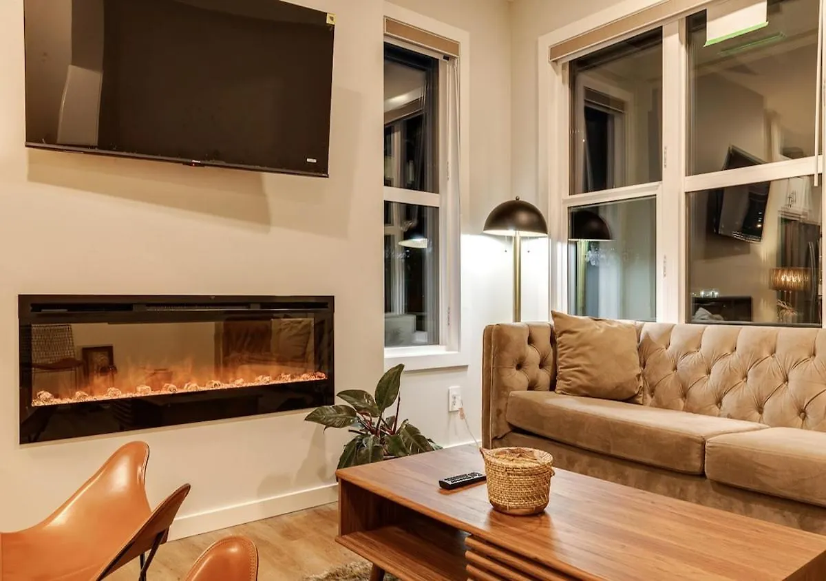 Neutral Living 6Beds 4Bedrooms And Bonus Room Free Parking YYC